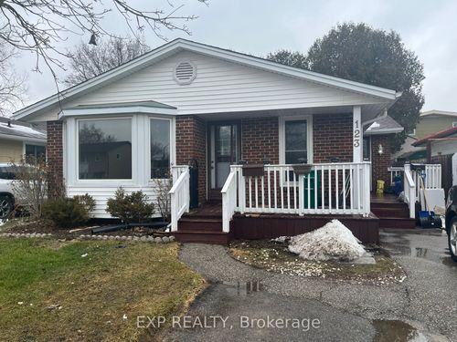 123 Greendale Crescent, Kitchener, ON, N2A2R5 | Card Image