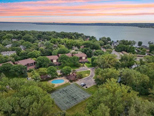apt-7-3108 Creekview Dr, Middleton, WI, 53562-1938 | Card Image