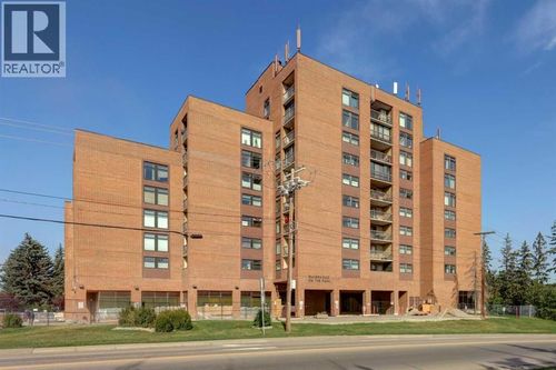 8604 48 Ave Nw, Calgary, AB, T3B5E6 | Card Image