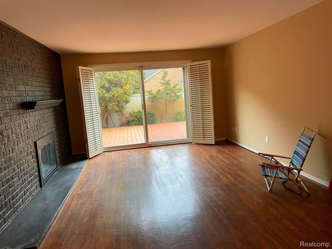 1012 Stratford Ln, Condo with 4 bedrooms, 3 bathrooms and null parking in Bloomfield Hills MI | Image 16