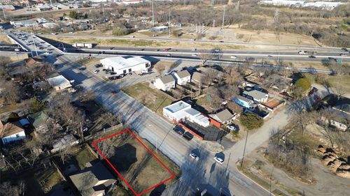 1731 E Tucker St, Fort Worth, TX, 76104-1828 | Card Image