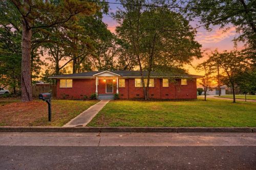 305 S Pine, Poplarville, MS, 39470 | Card Image