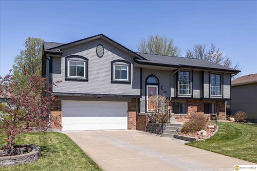 1702 Savannah Dr, Papillion, NE, 68133-2818 | Card Image