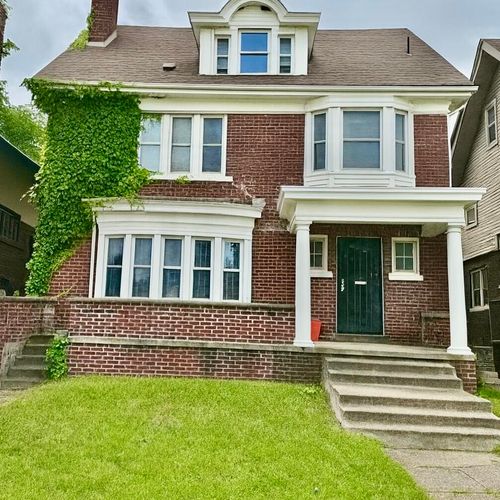 1411 Atkinson St, Detroit, MI, 48206-2004 | Card Image