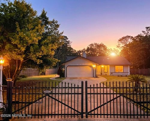 7965 Cholo Trl, Jacksonville, FL, 32244-5429 | Card Image