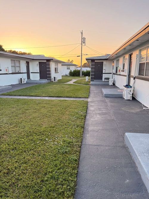 4-1885 40th Ave, Vero Beach, FL, 32960-0585 | Card Image