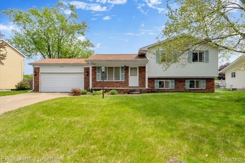 7186 Snow Apple Drive, Independence Charter Township, MI, 48346 | Card Image