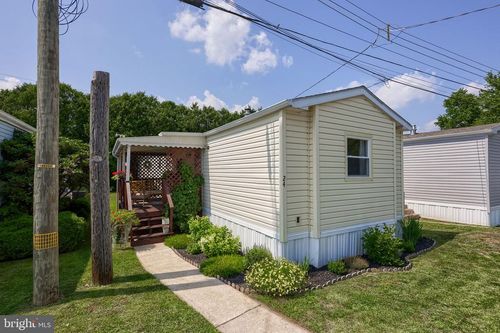 24 Highland Court Rd, PARKESBURG, PA, 19365-9544 | Card Image