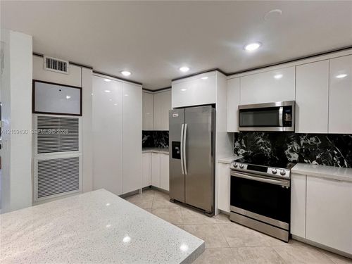 2h-6841 Sw 147th Ave, Miami, FL, 33193-1006 | Card Image