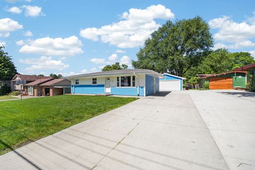 6820 Nw 5th Ct, Des Moines, IA, 50313-1018 | Card Image