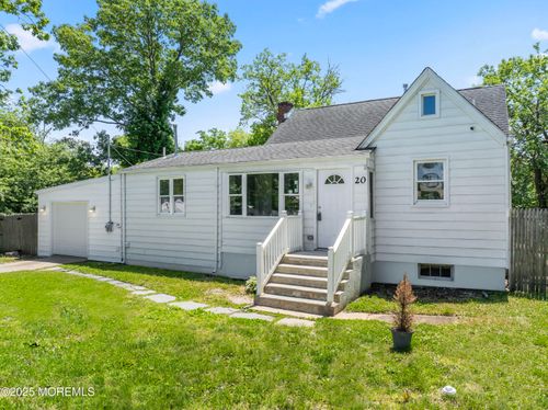 20 E 6th St, Howell, NJ, 07731-8570 | Card Image