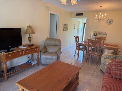 apt-108-2800 Nw 47th Ter, Lauderdale Lakes, FL, 33313-1753 | Card Image