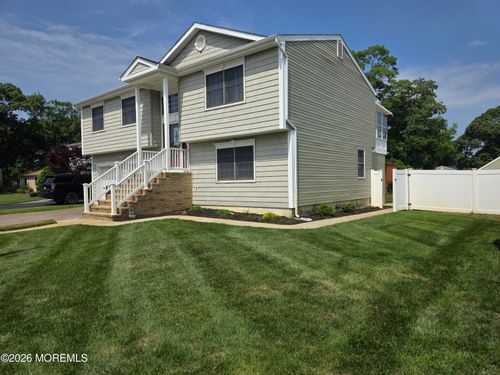 558 Mark Dr, Brick, NJ, 08723-6452 | Card Image