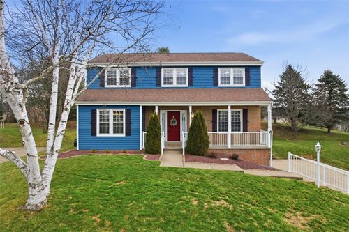 220 Hunting Ridge Trl, Cranberry Twp, PA, 16066-6522 | Card Image