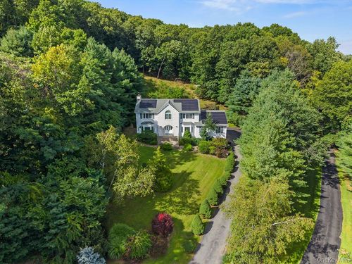 15 Parkside Ct, Pomona, NY, 10970-2217 | Card Image