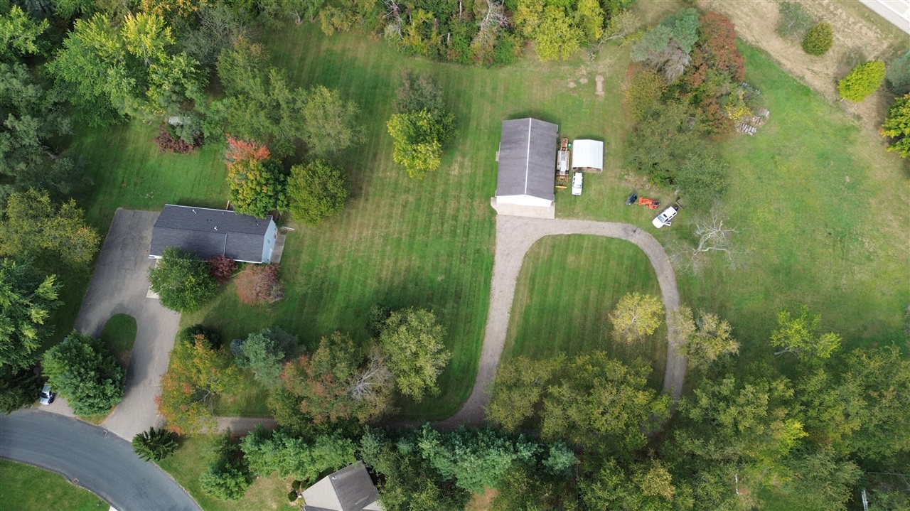 Vliet Ln, Kalamazoo, MI 49004