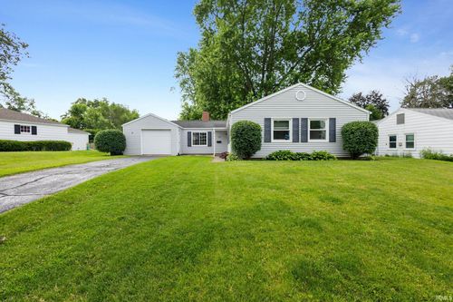 1624 Southeast Dr, South Bend, IN, 46614-1527 | Card Image