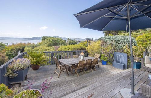 2 Greenwood Ct, Tiburon, CA, 94920-2016 | Card Image