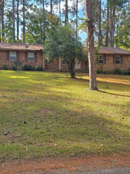 256 Pinehurst Cir, Hazlehurst, MS, 39083-2433 | Card Image