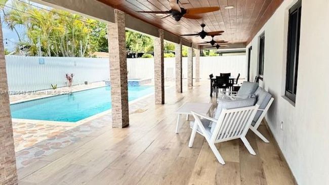 16210 Sw 97 Th Ct, House other with 4 bedrooms, 4 bathrooms and null parking in Miami FL | Image 12