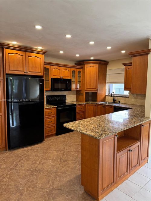 apt-301-2780 Ne 183rd St, Aventura, FL, 33160-2108 | Card Image