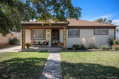 2251 Newark St, Aurora, CO, 80010-1351 | Card Image