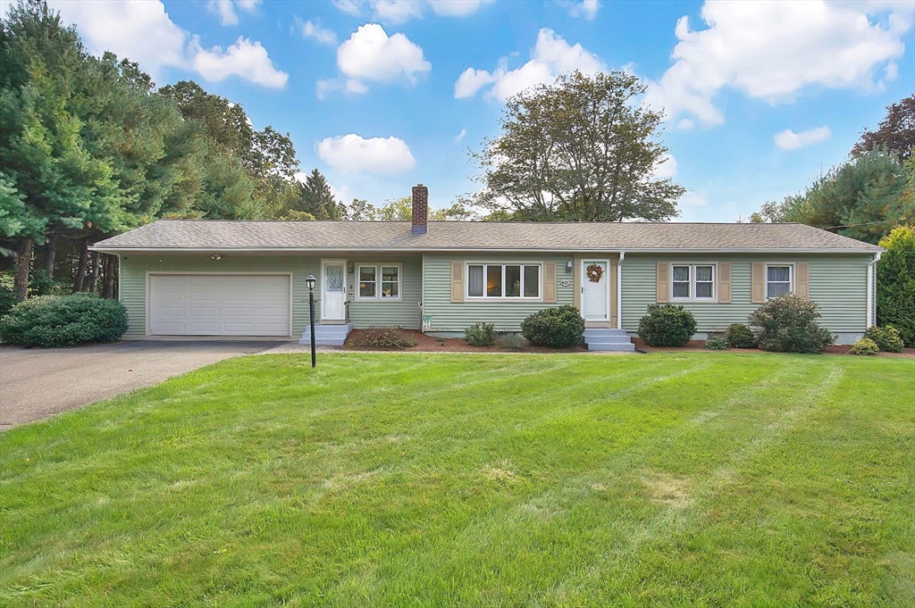 Wolf Swamp Rd, Longmeadow, MA 01106