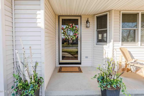 828 N Hill Trl, Findlay, OH, 45840-4574 | Card Image