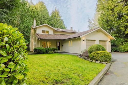 5180 Rutli Meadows Pl, Victoria, BC, V8Y1X6 | Card Image