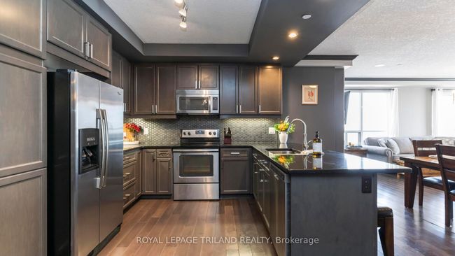 2303 - 330 Ridout St S, Condo with 2 bedrooms, 2 bathrooms and null parking in London ON | Image 11