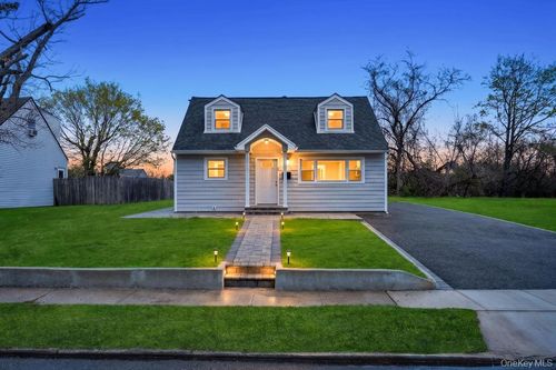 69 Parkway Blvd, Wyandanch, NY, 11798-4303 | Card Image