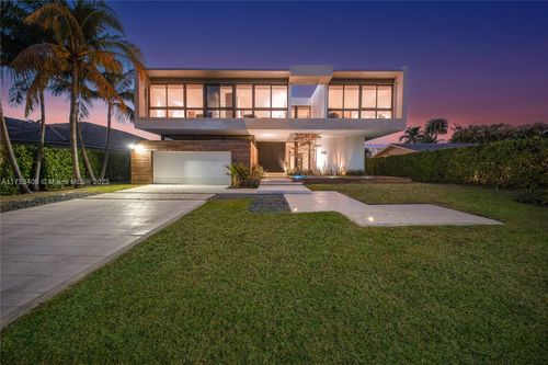 418 Sunset Dr, Hallandale Beach, FL, 33009-6540 | Card Image