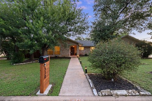 510 Heather Dr, Round Rock, TX, 78664-3025 | Card Image