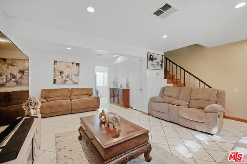 3-7422 Hazeltine Ave, Van Nuys, CA, 91401 | Card Image