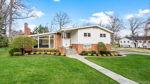 16 Dell Dr, Eastchester, NY, 10709-5204 | Card Image