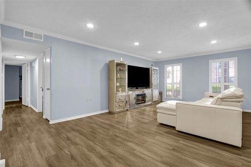 apt-610-351 N Post Oak Ln, Houston, TX, 77024-5921 | Card Image