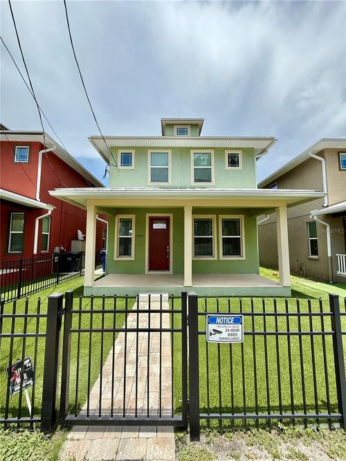 3029 W Spruce St, TAMPA, FL, 33607-3233 | Card Image