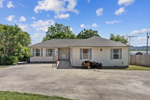 701 N 2nd St, Cranfills Gap, TX, 76637-4008 | Card Image