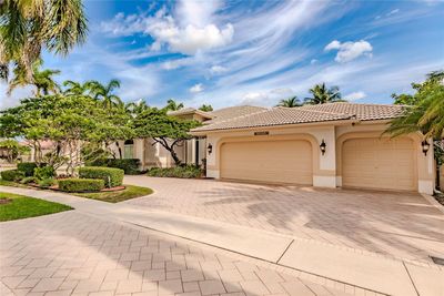 10824 Nw 2 Nd Street, House other with 5 bedrooms, 3 bathrooms and null parking in Plantation FL | Image 1