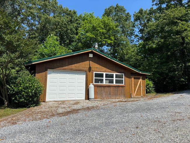 2452 Skyview Way, House other with 2 bedrooms, 2 bathrooms and null parking in Dandridge TN | Image 41
