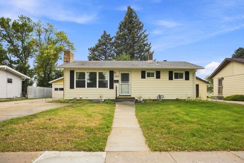 1713 17th St S, Fargo, ND, 58103-4834 | Card Image