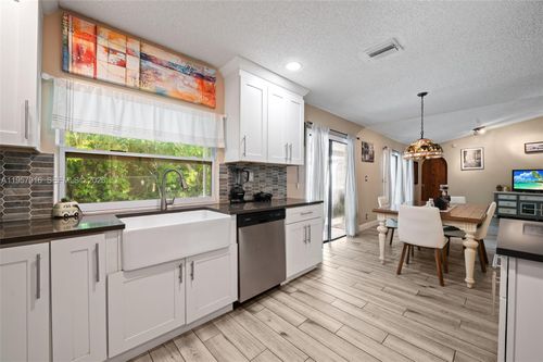 10873 Nw 10th Pl, Coral Springs, FL, 33071-8218 | Card Image