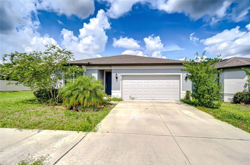 6119 Bradford Woods Dr, ZEPHYRHILLS, FL, 33542-0626 | Card Image