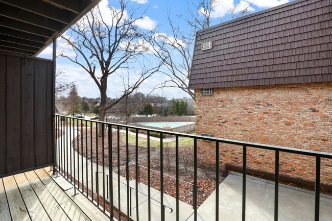 APT-208 - 205 Barry Ave S, Condo with 1 bedrooms, 1 bathrooms and null parking in Wayzata MN | Image 17
