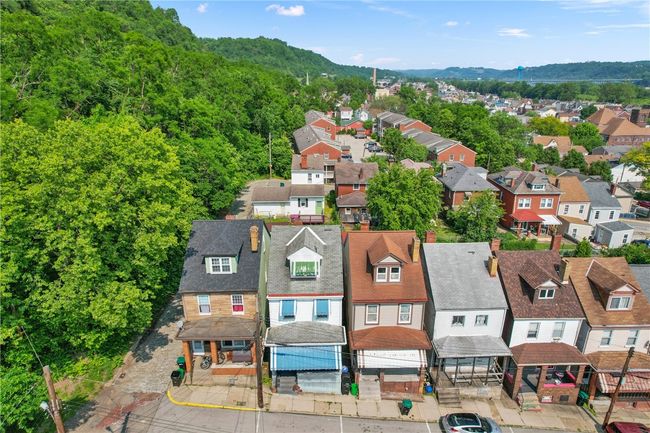 324 Linden Ave, House other with 4 bedrooms, 2 bathrooms and null parking in Sharpsburg PA | Image 4