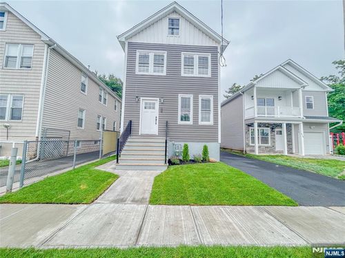 413 E 9th Ave, Roselle, NJ, 07203-2172 | Card Image