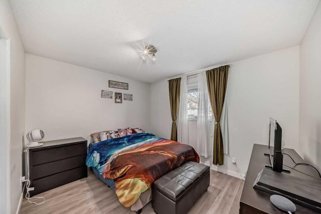23 Sanderling Rise Nw, Home with 4 bedrooms, 3 bathrooms and 5 parking in Calgary AB | Image 15