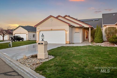 25074 The Driving Ln, Caldwell, ID, 83607-8480 | Card Image
