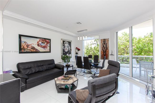 APT-104 - 6000 Island Blvd, Condo with 2 bedrooms, 2 bathrooms and null parking in Aventura FL | Image 5