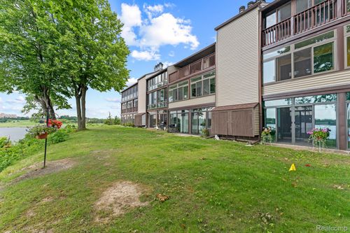 apt-305-510 Cliffs Dr, Ypsilanti, MI, 48198-7338 | Card Image